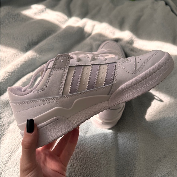 White and Purple Adidas women shoes - Picture 5 of 6